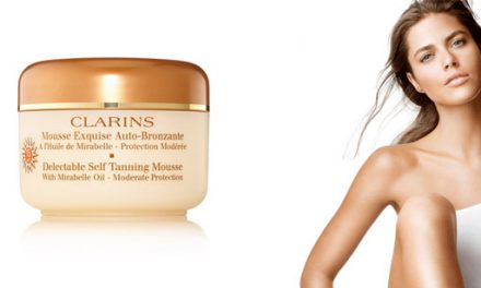 Mousse Exquise Auto-Bronzante SPF15 de Clarins