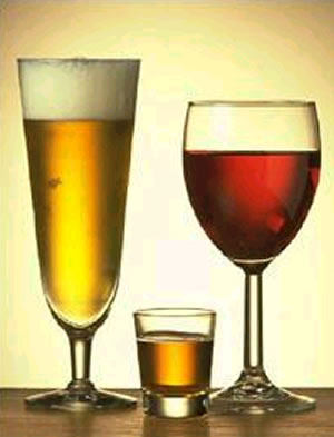 La mujer es menos propensa a padecer alcoholismo