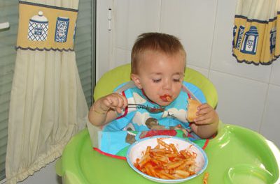 Como enseñar a los más pequeños a comer