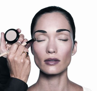 Bobbi Brown, la belleza en 10 pasos: Sombra de ojos (Paso VIII)