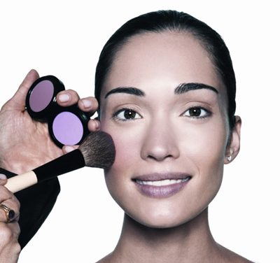 Bobbi Brown, la belleza en 10 pasos: Colorete (Paso IV)