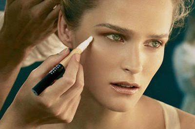 El toque de los maquilladores: corrector Max Factor