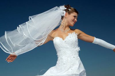 Blanca y radiante el día de la boda