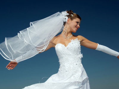 Blanca y radiante el día de la boda