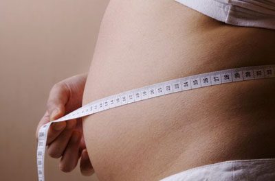 Un embarazo con sobrepeso multiplica el riesgo para el bebé