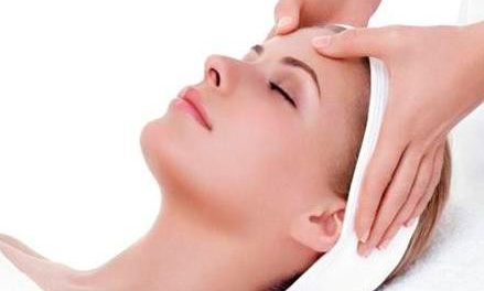 Limpieza, exfoliación y descongestión, prepara la piel para el otoño con el tratamiento de Eve Lom