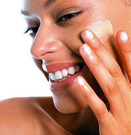 Maquillaje: Pros y contras de aplicarlo con los dedos