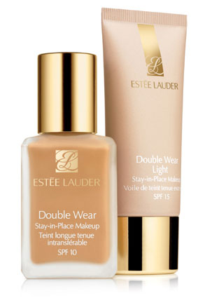 Versión «light» del maquillaje estrella de Estée Lauder