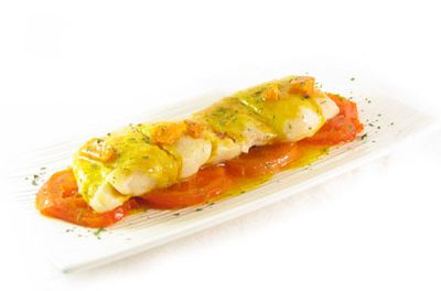 La receta del día: Merluza a la plancha con tomate asado y salsa bilbaína