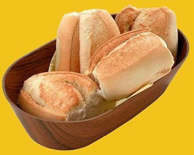 Los expertos en nutrición recomiendan no retirar el pan de las comidas