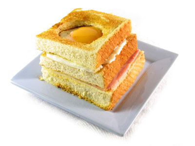 La receta del día: Sándwich de jamón y queso con huevo a la plancha