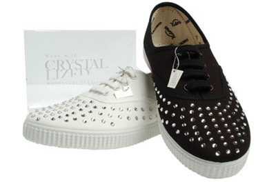 Cristales de Swarovski para las zapatillas Victoria