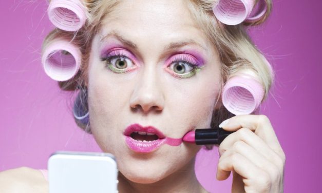 7 errores de maquillaje que te hacen más mayor
