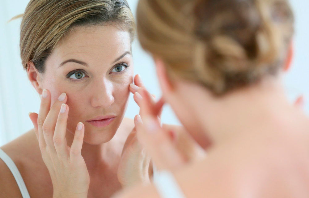Cómo prevenir las arrugas, ojeras, envejecimiento y la falta de firmeza