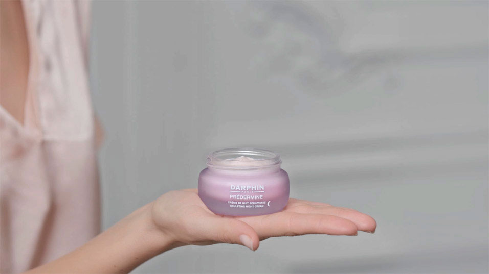 Predermine Sculpting Night Cream de Darphin, esculpir y redefinir el contorno facial durante la noche