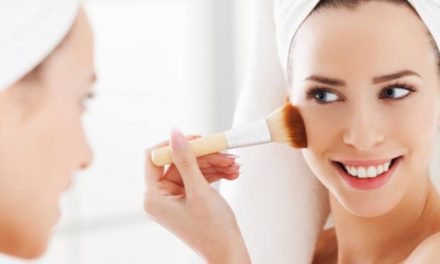 2 productos que no pueden faltar en tu neceser para conseguir un maquillaje perfecto