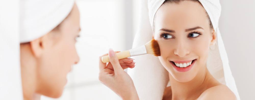 2 productos que no pueden faltar en tu neceser para conseguir un maquillaje perfecto