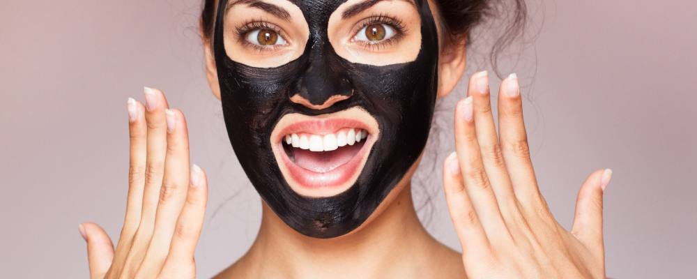 Mascarilla ¿Por qué no puede faltar en tu rutina facial?