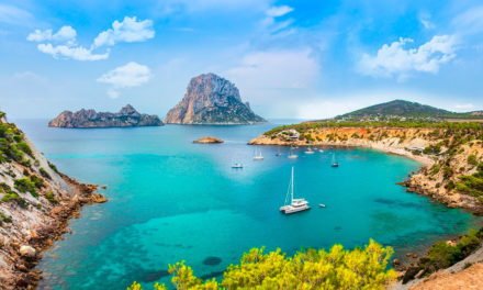 Descubre los secretos de Ibiza, la Isla Blanca del Mediterráneo