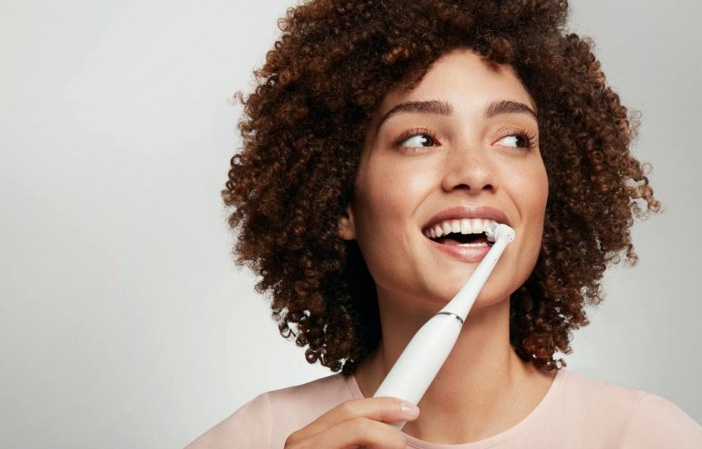 Oral B nos presenta iO™, el futuro de la salud bucal