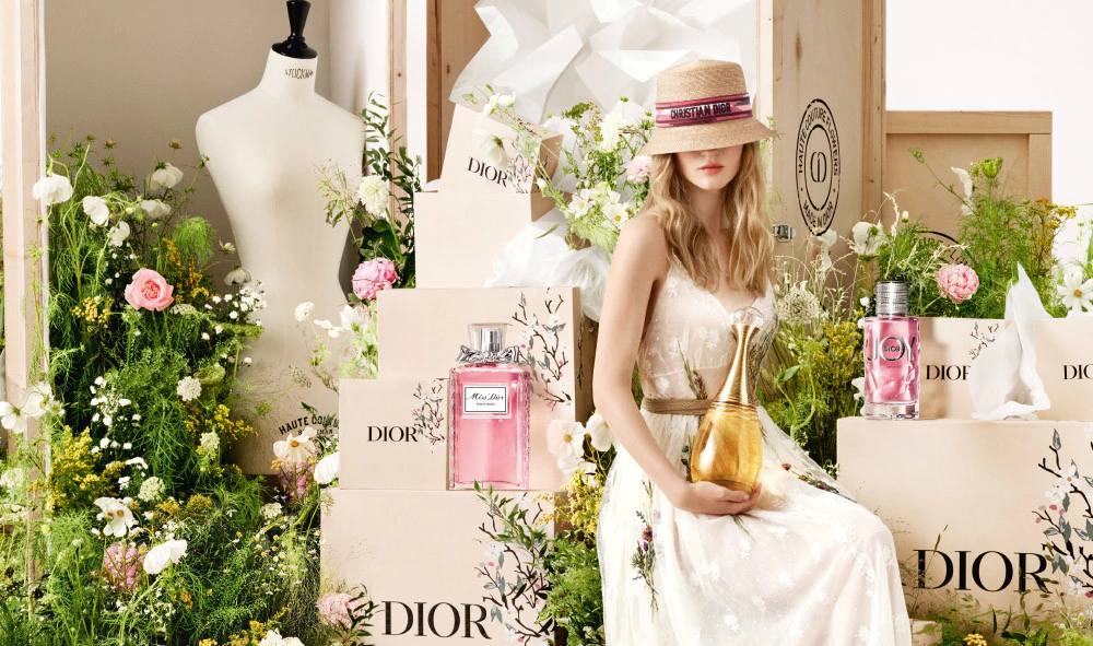 Un perfume, tratamiento, maquillaje… descubre la selección de regalos de Dior para el día de la madre