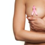 Micropigmentación de areolas mamarias y cejas para pacientes con cáncer de mama