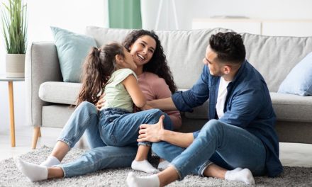 ¿Cómo pueden los seguros cubrir a tu familia si acabas de tener hijos?